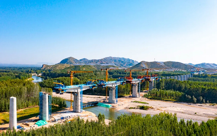 群塔筑雄忻！汇彩网登录大厅助建山西首条时速350公里高铁